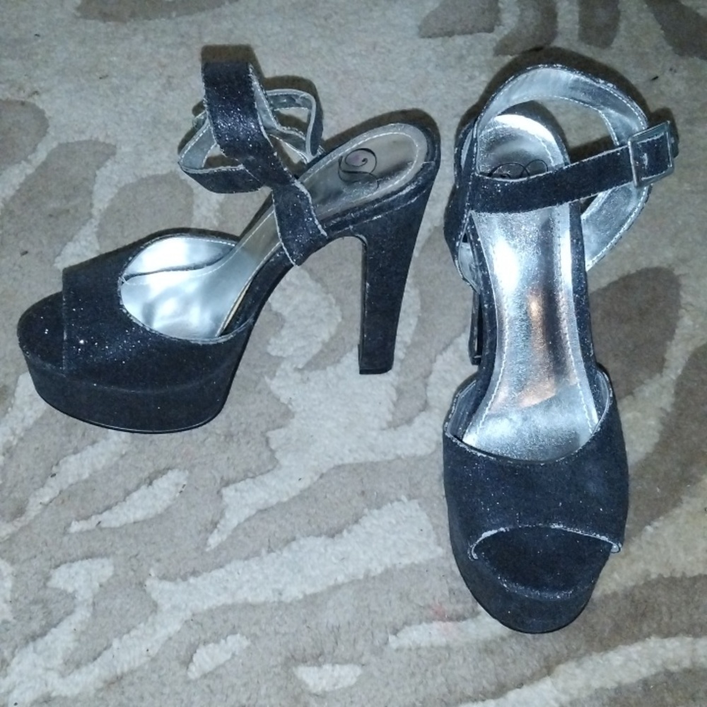 High heels with glitter